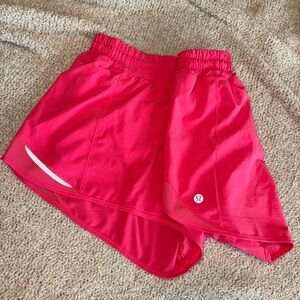Lululemon Hotty-Hot low rise 4” size 10 lipgloss color